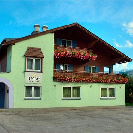 Pension Miracle Zell am See Exteriör bild